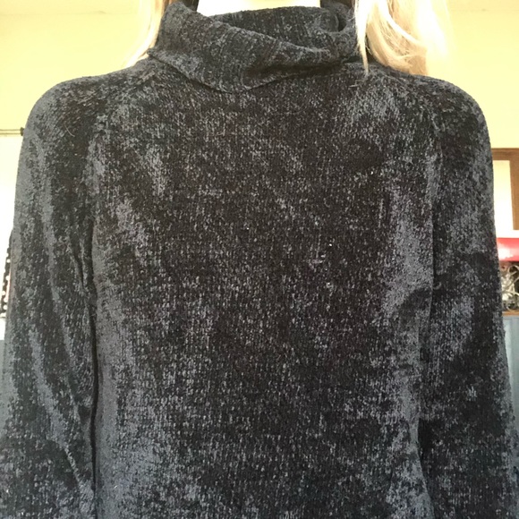 Comfy knit turtleneck sweater - Picture 2 of 3